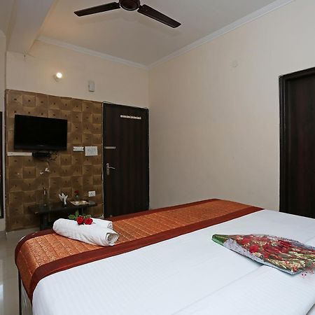 Hotel Avalon New Delhi Exteriör bild
