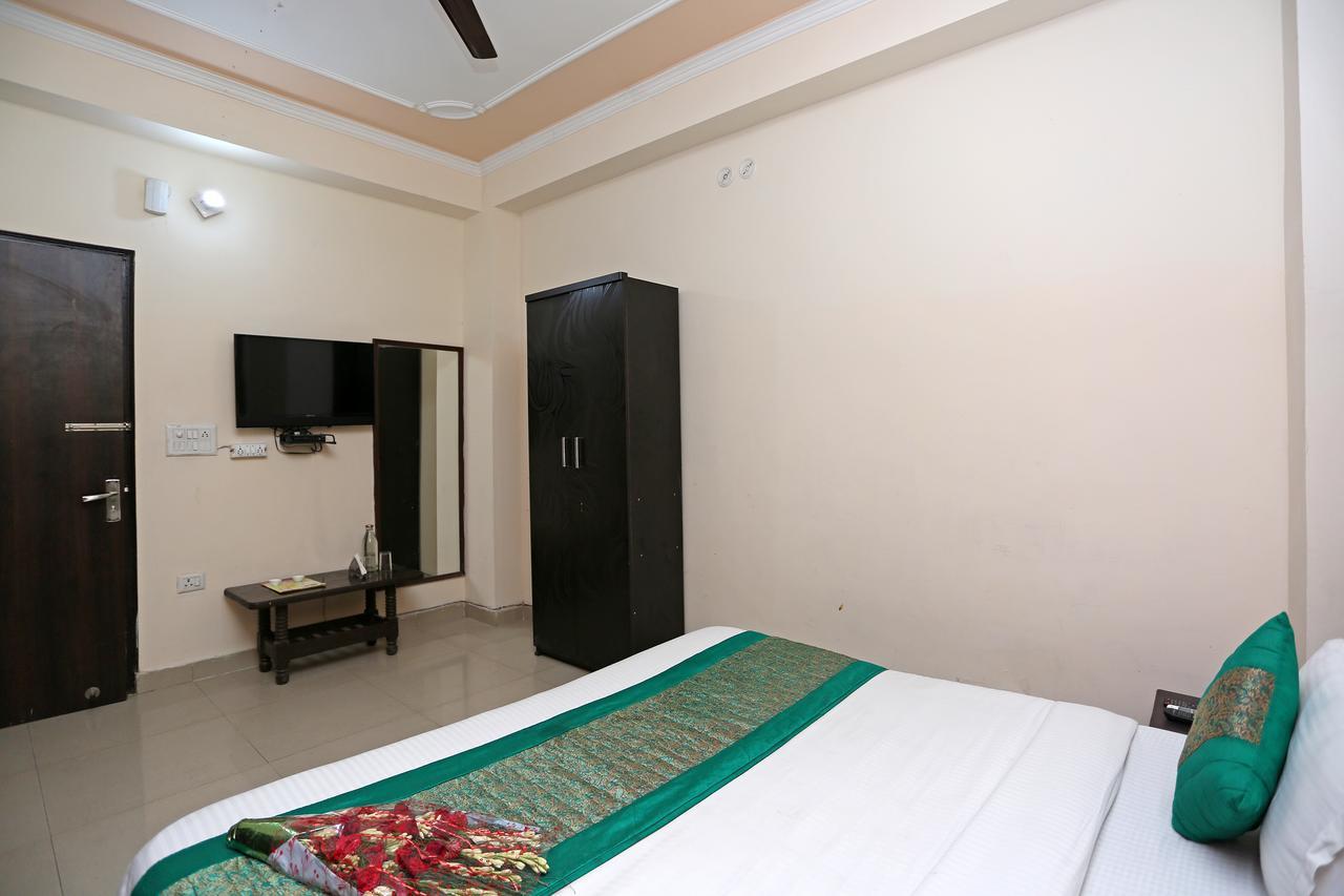 Hotel Avalon New Delhi Exteriör bild