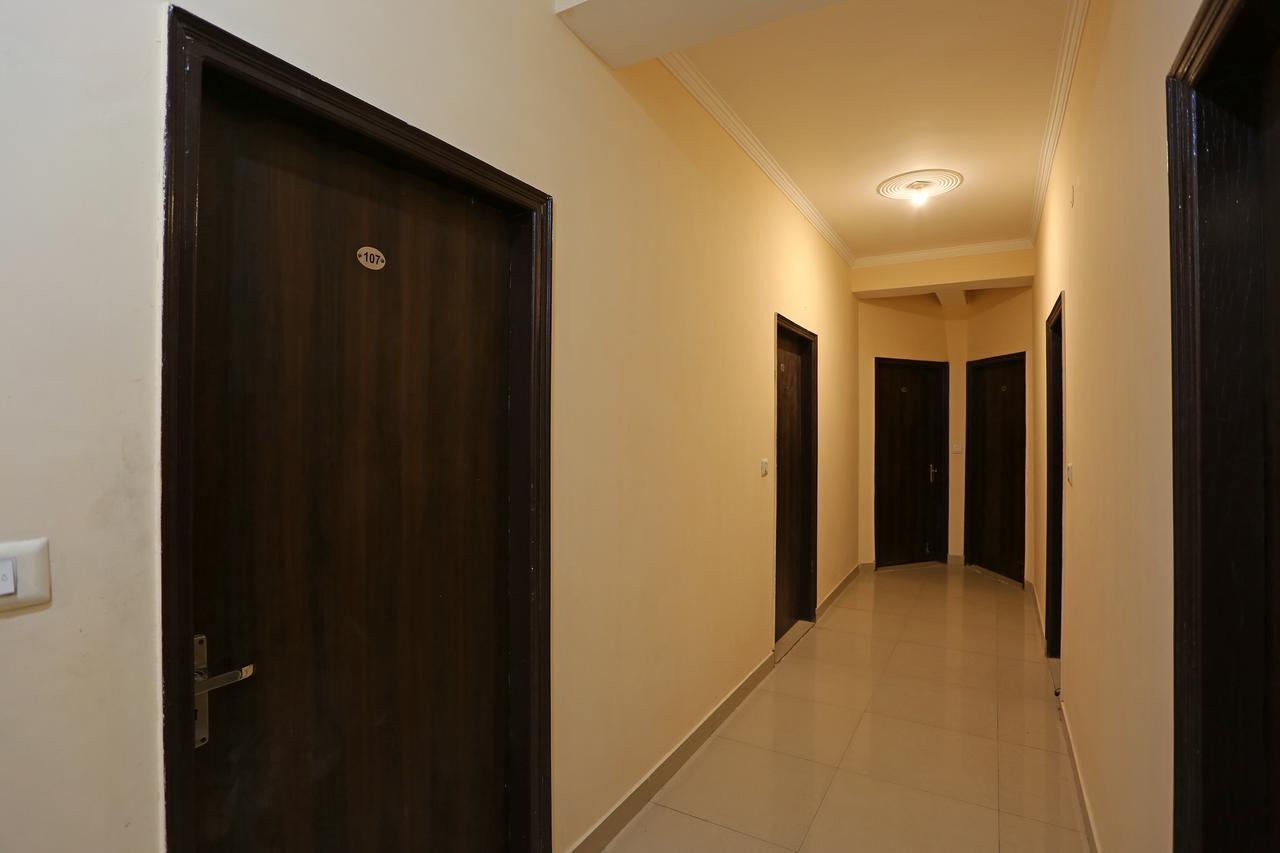 Hotel Avalon New Delhi Exteriör bild